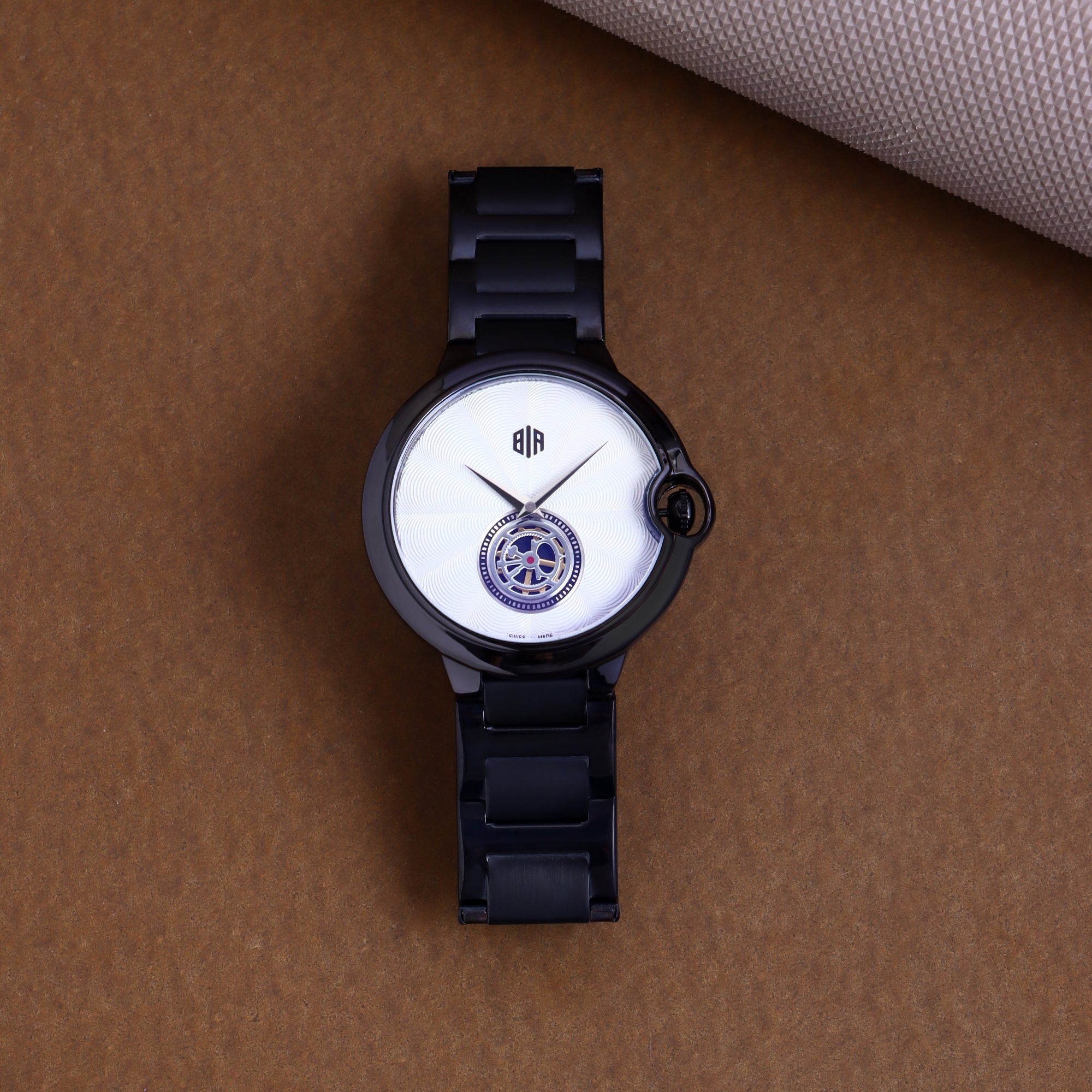 BrandAdda Luxurious Mens Black and White Analogue Stainless Steel Belt Watch