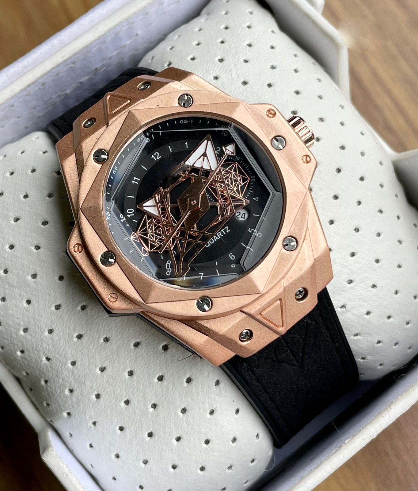 New Hub Rose Gold And Black Dial Watch